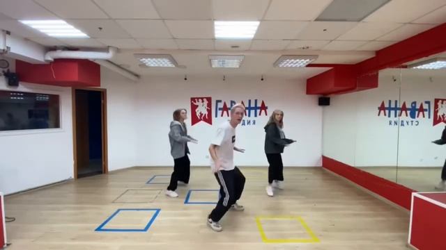 Хип хоп обучалка. Урок 4-й «Criss Cross” смотреть онлайн