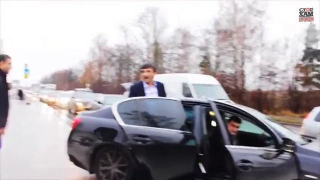 Недовольный украинец посадил русских смотреть онлайн
