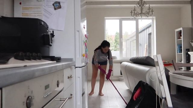 МОТИВАЦИЯ // УБИРАЙСЯ СО МНОЙ смотреть онлайн