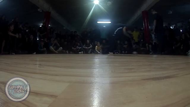 Парковка_стилей.Footwork:quarterfinal-bboyAzaVSbboyPipa