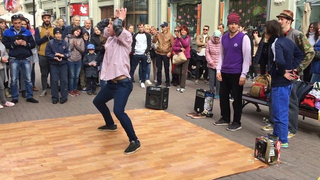 #москва уличные артисты на Арбате смотреть онлайн