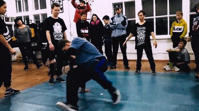 3 баттл - двойки B-boy Voron & B-boy Miron. Соревнования по-брейкдансу YES YOU CAN' 2019