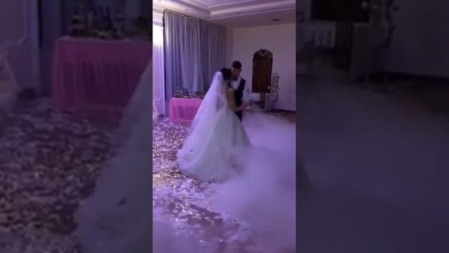 Первый свадебный танец Феди и Маши💞 смотреть онлайн
