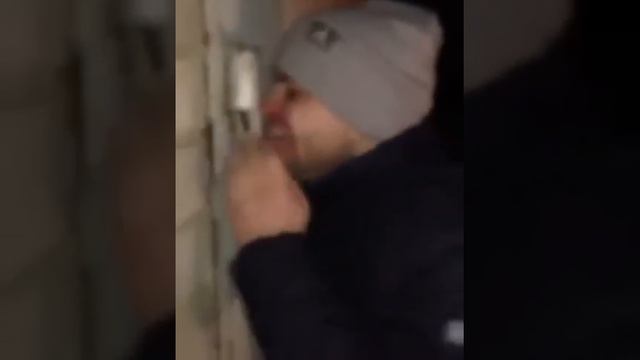 язык примёрз смотреть онлайн