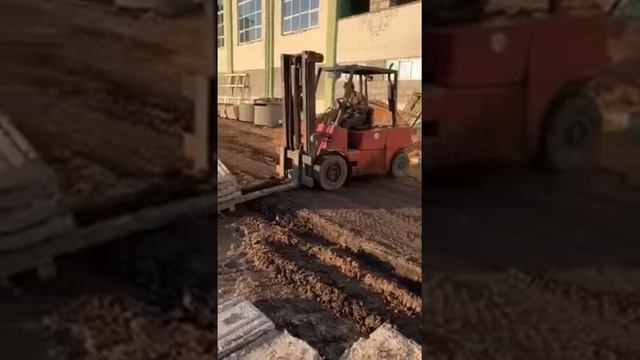 Вилочный погрузчик Балканкар смотреть онлайн