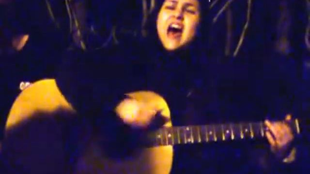 Прикольно поет. Новосибирск смотреть онлайн