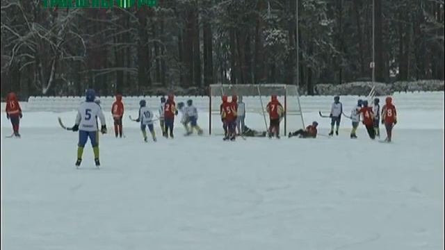 Недетские и нешуточные страсти разгорелись на стадионе 