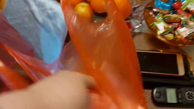МЕГАЗАКУПКА НА РЫНКЕ/ СЛОМАННЫЕ РЕБРА/ ТРАВМПУНКТ смотреть онлайн