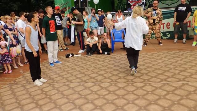 Spanish Hastla Vs Даша Бурик [Круг I - Hip-Hop]