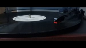 Footage plate movement/Футаж пластинка крутится