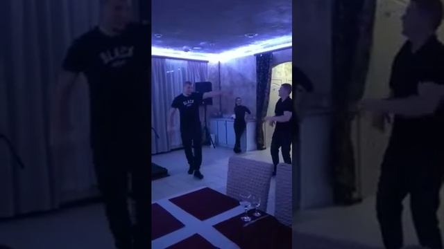 Цвет Настроение Черный) смотреть онлайн