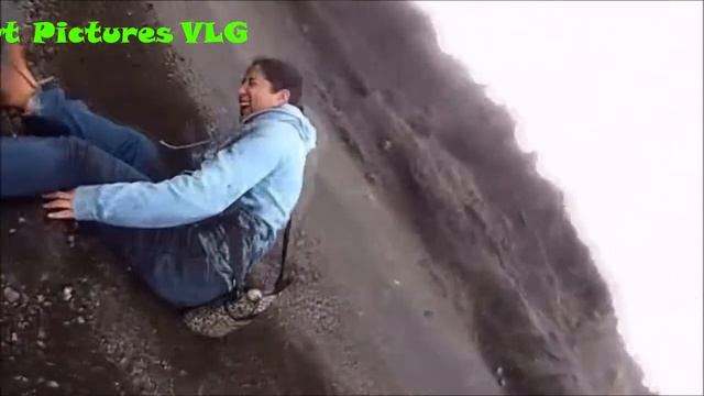 Подборка приколов №7#2017 киска ест клубнику) смотреть онлайн