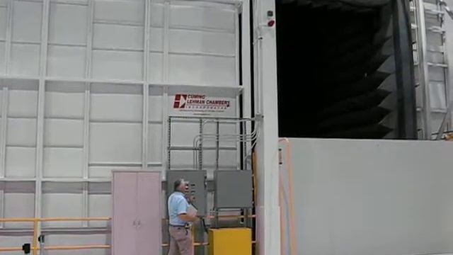 Large Sliding Shielded Door with drive over Hydraulic Trench Cover смотреть онлайн