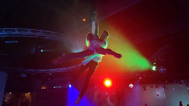 Aerial straps duo воздушные ремни пара смотреть онлайн
