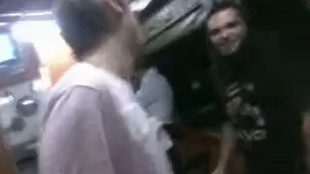 A luz anal do vagalume QISO (Salsa) смотреть онлайн