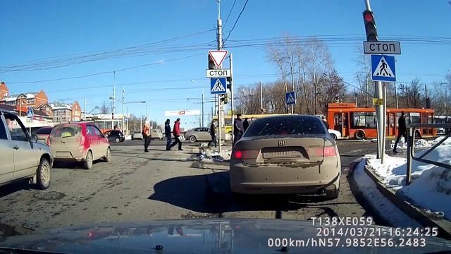 раненый троллейбус смотреть онлайн