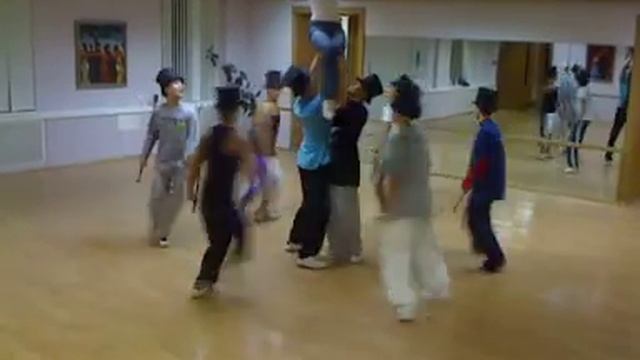 Sabre Dance.Танец с саблями(репетиция) "Ташир-2009" Rehersal смотреть онлайн