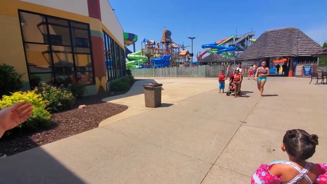 VLOG: Вспоминаем ЛЕТО. ЧАСТЬ 1. Аквапарк KALAHARI (Wisconsin Dells) смотреть онлайн