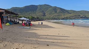 Пляж Бай Дай, лазурное море. Пляж Баунти. Белый песок, пальмы. Полная часа езды от Нячанга, Вьетнам.