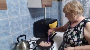 Как всегда на кухне,спагетти с поджаркой куриной 👍
