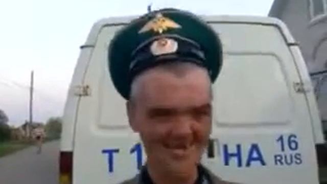 Дебил поёт Миллионы алых роз!!Ржака до упада!!!!!!!!! смотреть онлайн