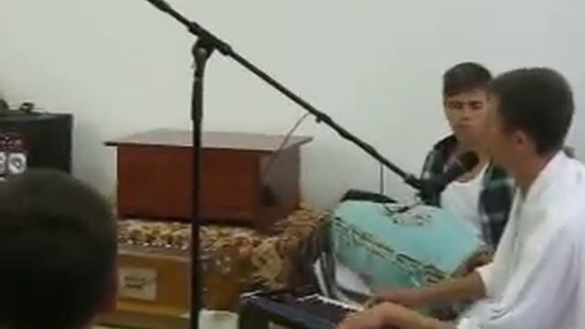 Врадж Гопал пр.Киртан(3.10.15) смотреть онлайн