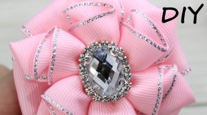 Интересный способ сделать лепесток для цветка из лент. Смотрите и делайте красоту вместе со мной