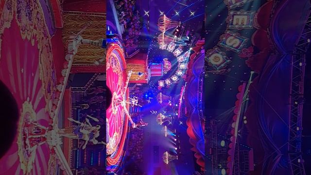 Russian Circus (Русский цирк).  Please hit the subscribe icon (Пожалуй, нажмите на значок подписки)