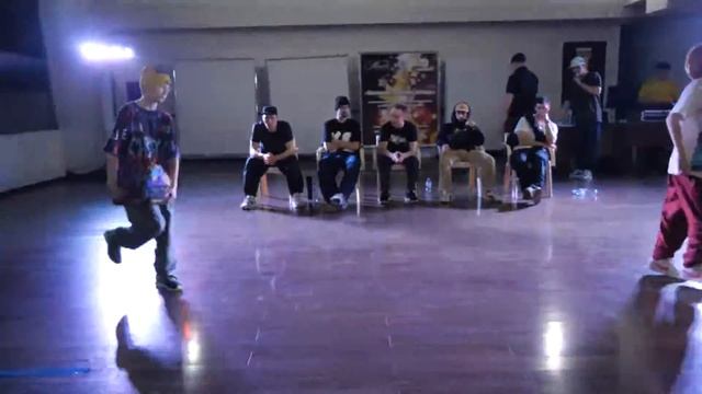 до 13 лет bboy Hippl Sup vs bboy Ginger - 