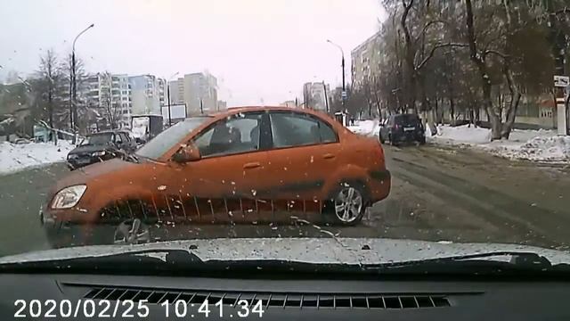 обезьяна с гранатой смотреть онлайн