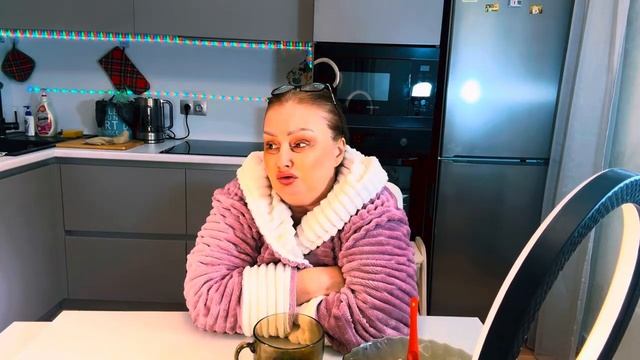 Сегодня в МВД уронила Тюбика на пол🤕Нинка Пиратка- «Авторитет ТГ чатов и платная консультантша»🤣 смотреть онлайн