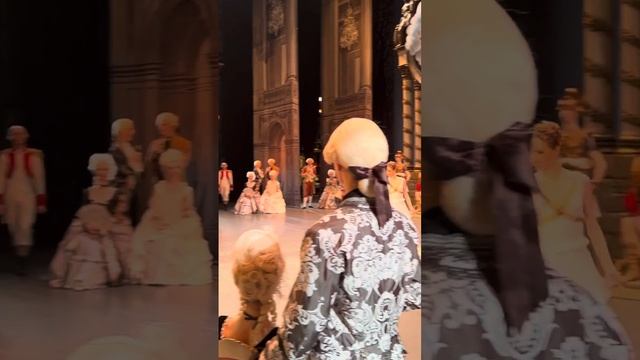 Большой театр «Пламя Парижа»