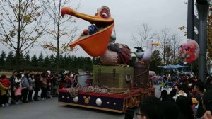 Parade in Shanghai Disneyland Парад в Диснейленде Шанхая