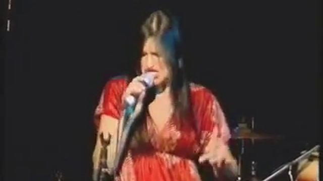 Jo Elms 'Clever' смотреть онлайн