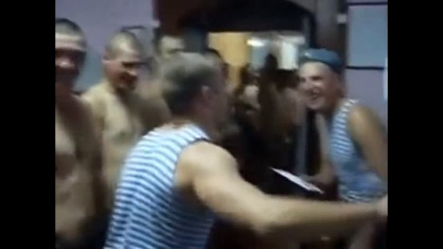Армейские приколы, парашют, отбой, деды смотреть онлайн