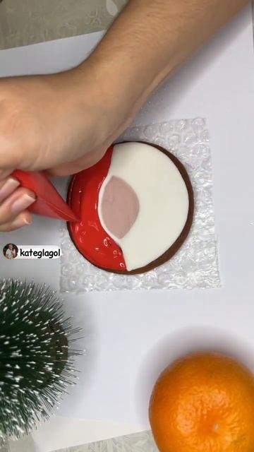 Cool Santa Claus🎅😱 #foodart #christmascookies #gingerbread #icingcookies #satisfying #kateglagol