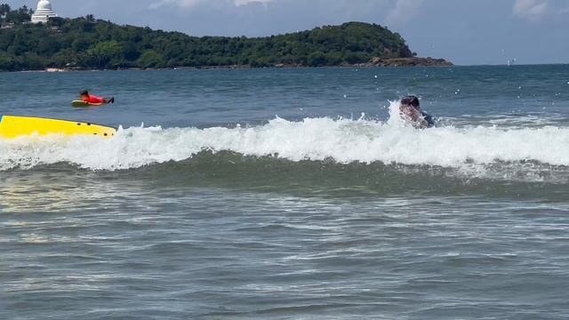 Пляж Бонависта. Серф пляж. Шри-Ланка 04.2024 смотреть онлайн