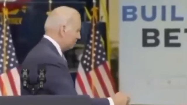 Весь мир смеётся над Джо Байденом смотреть онлайн