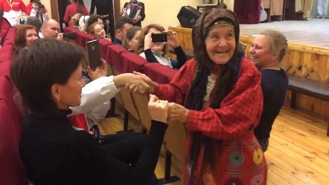 Иностранные студенты в Удмуртии и бабушки из Бураново смотреть онлайн
