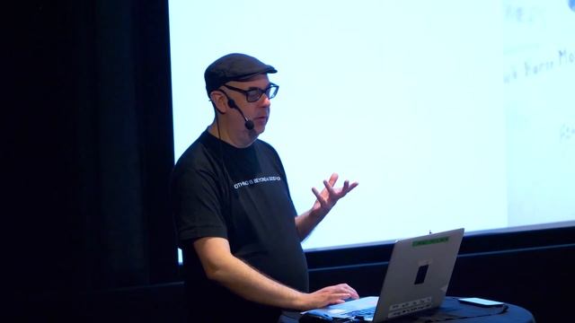Chris Pinchens keynote ved konferencen 'Fra nuttede dådyrøjne til fake nudes' - 27/01/20 смотреть онлайн