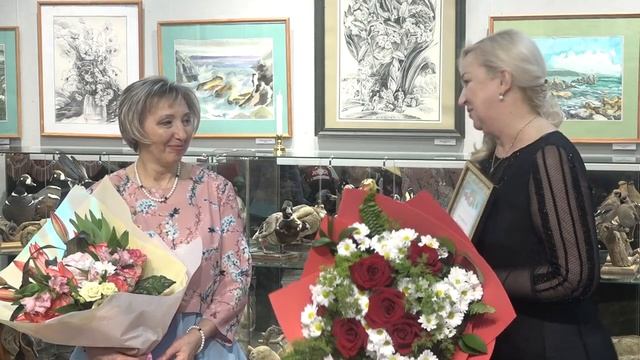 Открытие персональной выставки педагога Ольги Большаковой прошло в художественной школе. смотреть онлайн