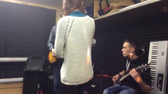 Screamin Legs- Zombie( The Pretty Reckless Cover)(2года спустя)