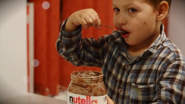 Пашка кушает Nutella смотреть онлайн