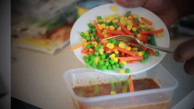 VEGETABLE FRIED EGGS + SARDINE