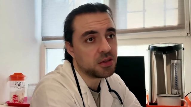 Доктор Звездоглазов ведет прием пациентов (3 истории) смотреть онлайн