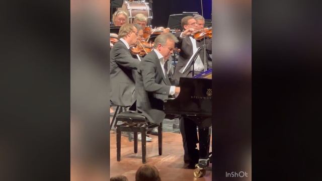 Пианист Алексей Володин