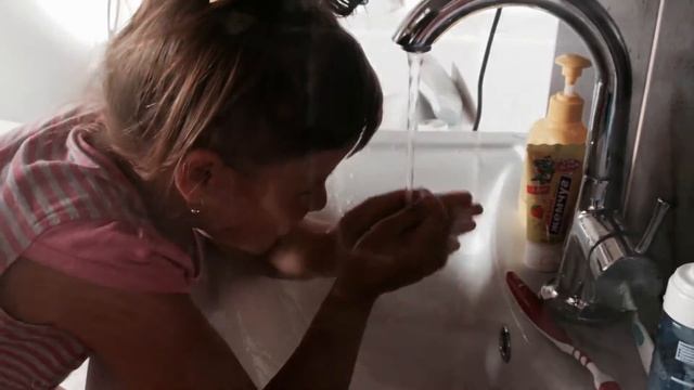 Экспонат- Лабутены ( пародия ). смотреть онлайн