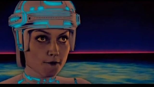 Cindy Morgan (Lora/Yori) Visits The TRON Legacy Booth At Comic-Con