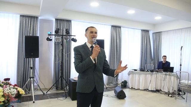 ЛУЧШИЕ ПРИКОЛЫ ОТ ВЕДУЩЕГО НА СВАДЬБЕ смотреть онлайн