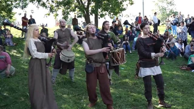 Выступление Teufelstanz на фестивале Времена и Эпохи в Коломенском 6 июня 2015 - 1 смотреть онлайн